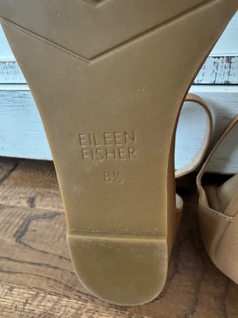 Eileen FIsher Mara Tumbled Leather Wedge Sandal Honey Women's Size‎ 8.5